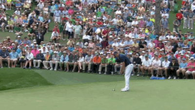 Spieth saves par on 16.