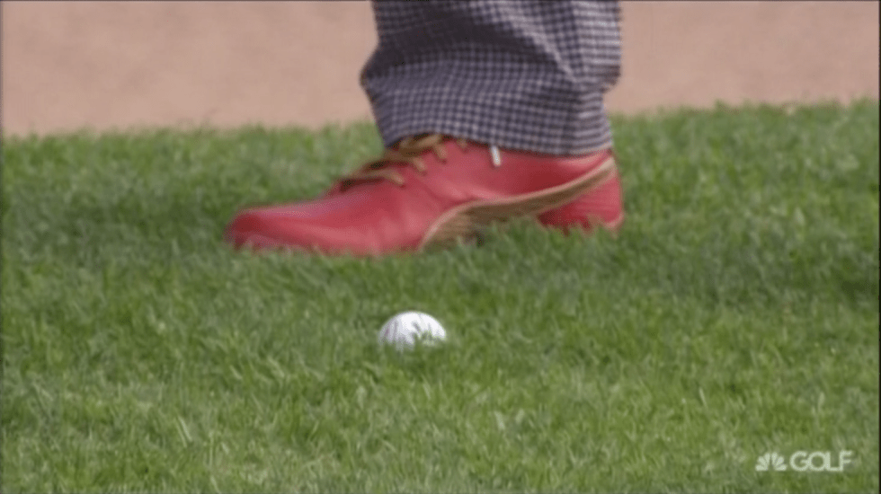 Jonas Blixt's red shoes.